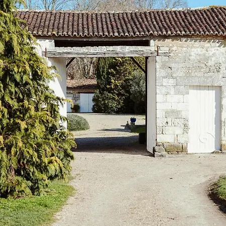 Chateau De La Vallade בית הארחה *