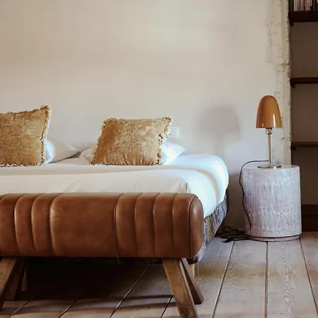 Chateau De La Vallade