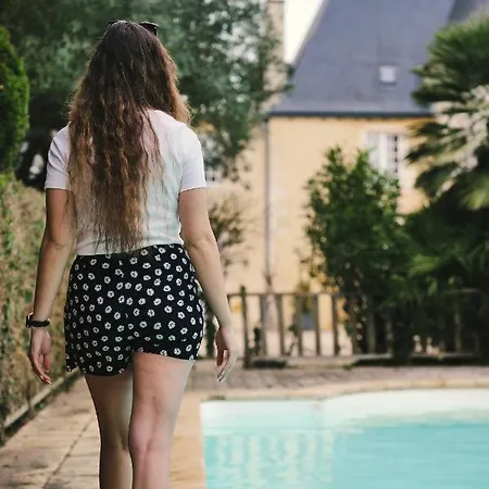 בית הארחה Chateau De La Vallade *