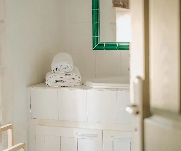 Guest house Chateau De La Vallade *