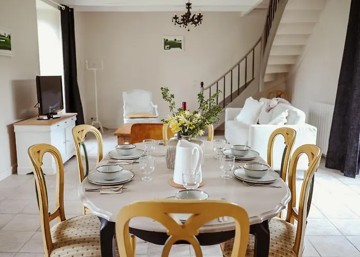 Chateau De La Vallade Guest house Saint-Porchaire