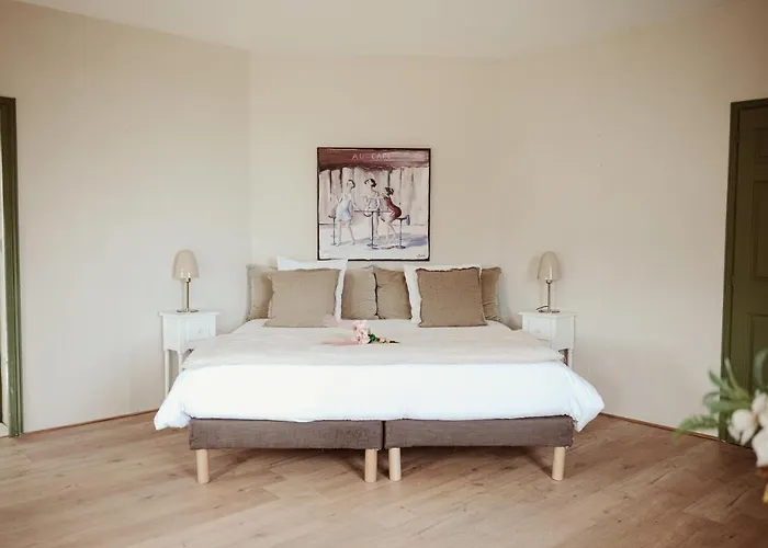 Chateau De La Vallade