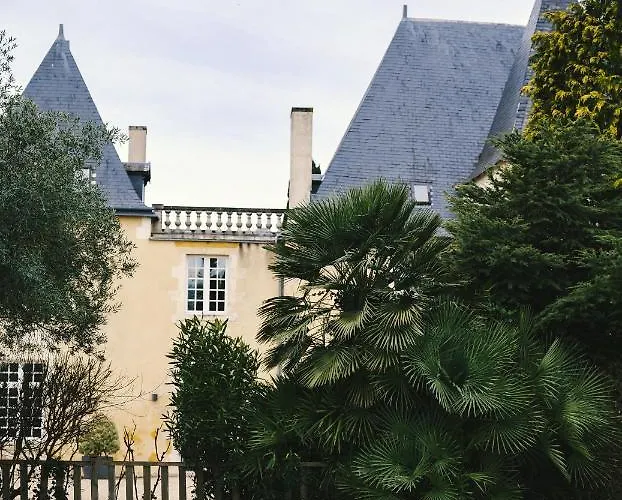 Chateau De La Vallade *